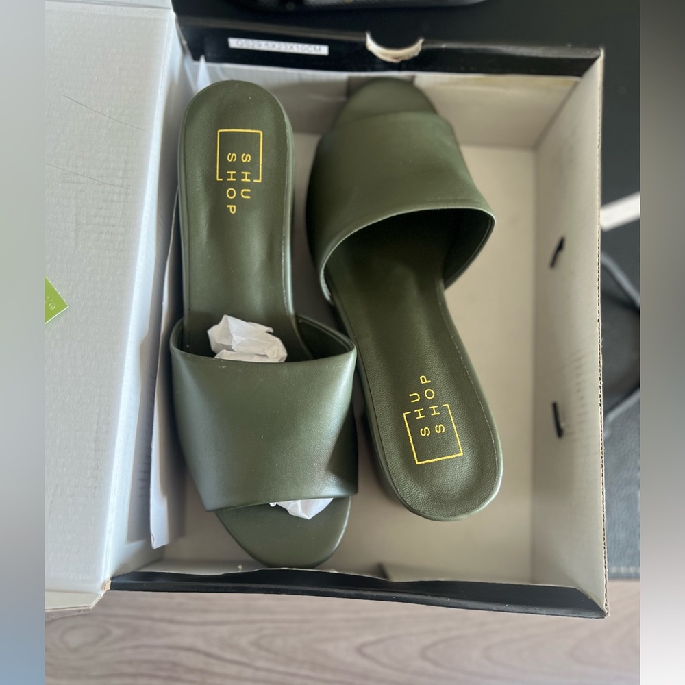 NWT shushop heels.